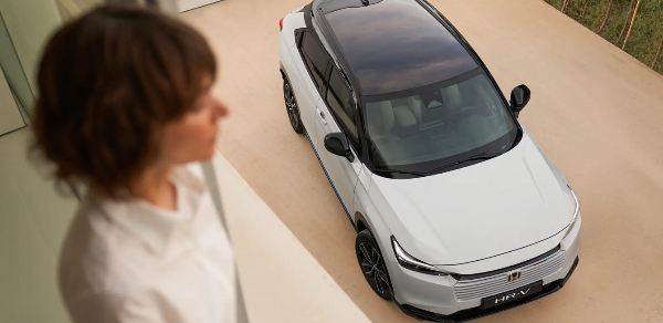 honda 2025 hr-v glass roof view