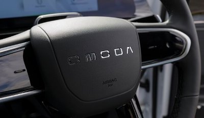 omoda 5 steering wheel with logo